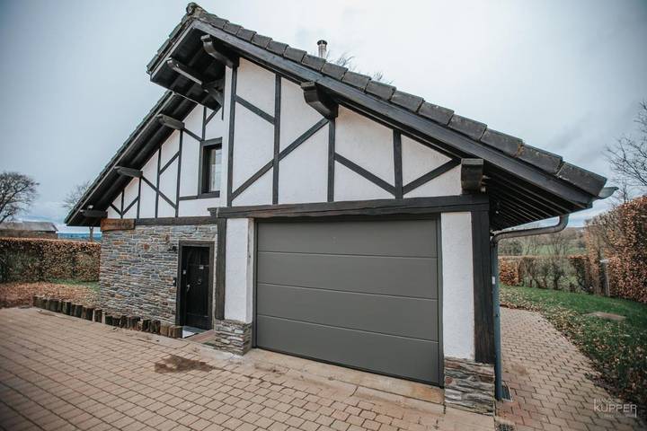 Location de vacances pour 8 personnes, avec vue et jardin, animaux acceptés dans Xhoffraix - 2