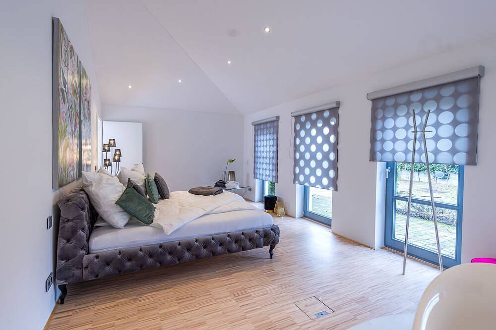 Ganze Wohnung, Luxury wellness loft - 245sqm - design living in the center in Gütersloh, Nordrhein-Westfalen