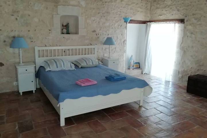 Gîte pour 17 personnes, avec jardin à Bellegarde - 3