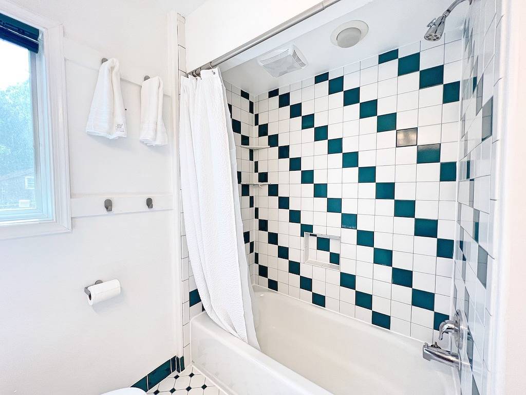 Entire Cozy 3 bedrooms Single Bungalow House in Arlington Near Dc in Arlington (VA), Arlington County