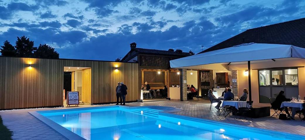 Vakantiewoning voor 2 personen, with Terras and Tuin as well as Zwembad and Uitzicht in Ferrara