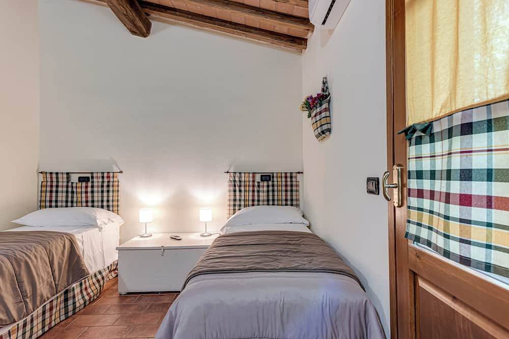 Piscina Privata -Agriturismo Fattoria La Pieve-Villa Oleandro , a 8 Km da Pisa in Calci, Pisa e dintorni