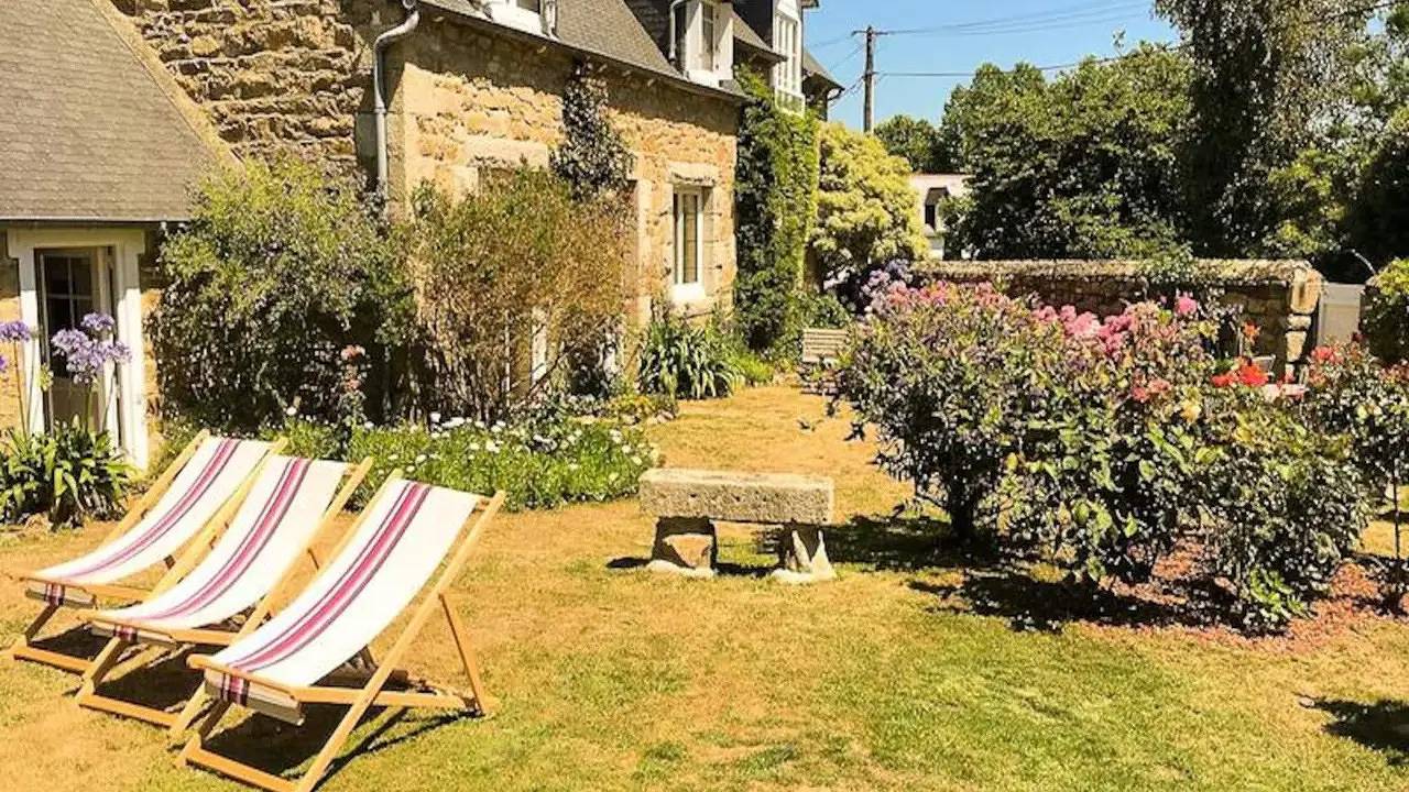 Maison de vacances pour 8 personnes avec terrasse in Port Blanc (Penvénan), Penvénan