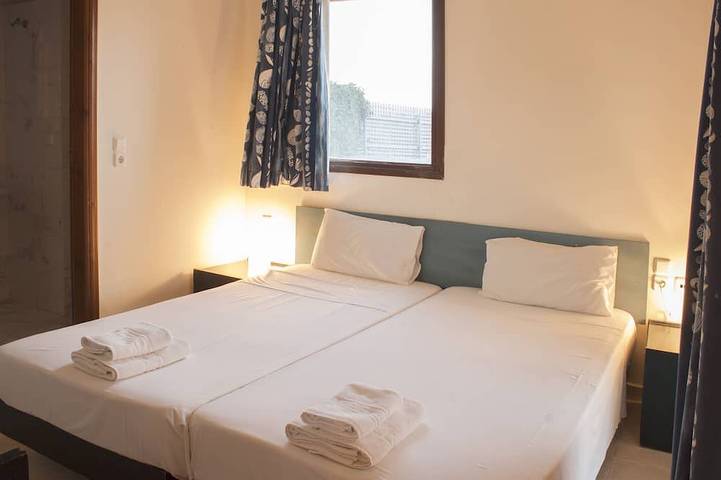 Location de vacances pour 8 personnes, avec terrasse et jardin, animaux acceptés dans Makri Gialos - 4