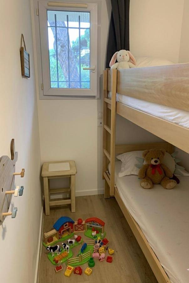Location de vacances pour 5 personnes, avec jardin ainsi que jacuzzi et piscine dans Plage La Badine - 3