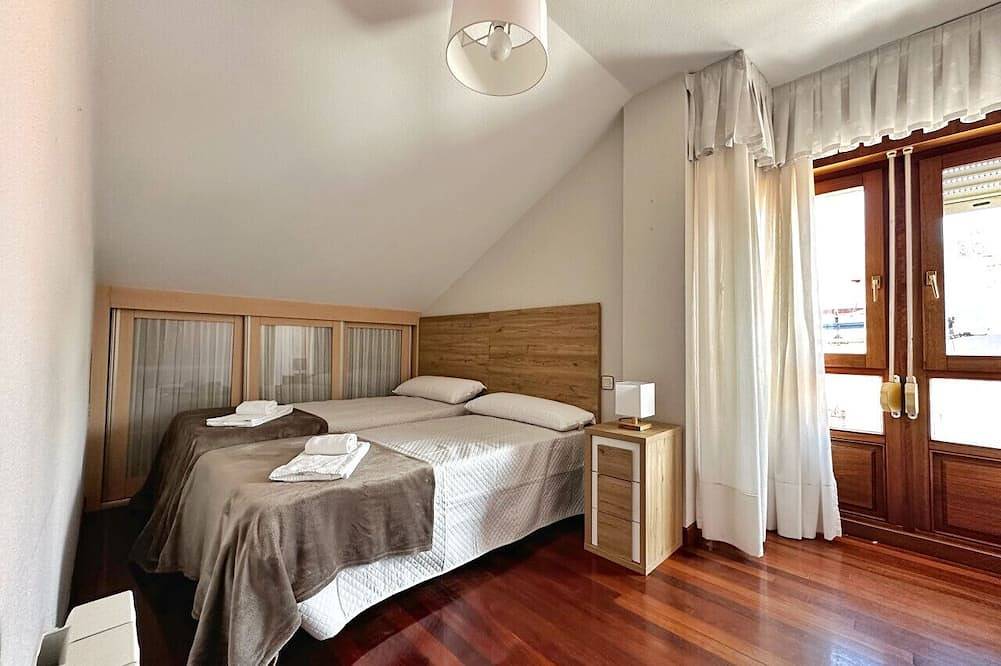 Entire apartment, Apartment El Álamo - 30011 in Somo, Ribamontán al Mar