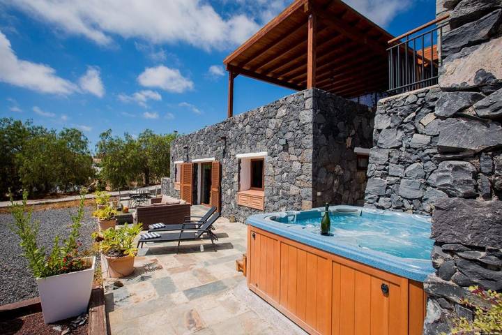 Location de vacances pour 4 personnes, avec vue et jardin, animaux acceptés dans Los Menores - 3