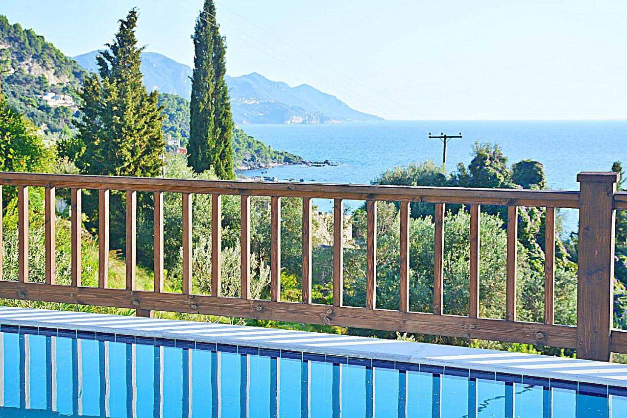 Άρκτος Οε in Πέλεκα, Κέρκυρα
