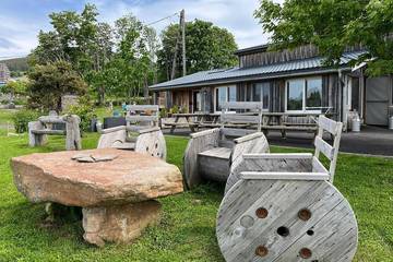 Maison de campagne pour 14 personnes, avec balcon à Les Estables