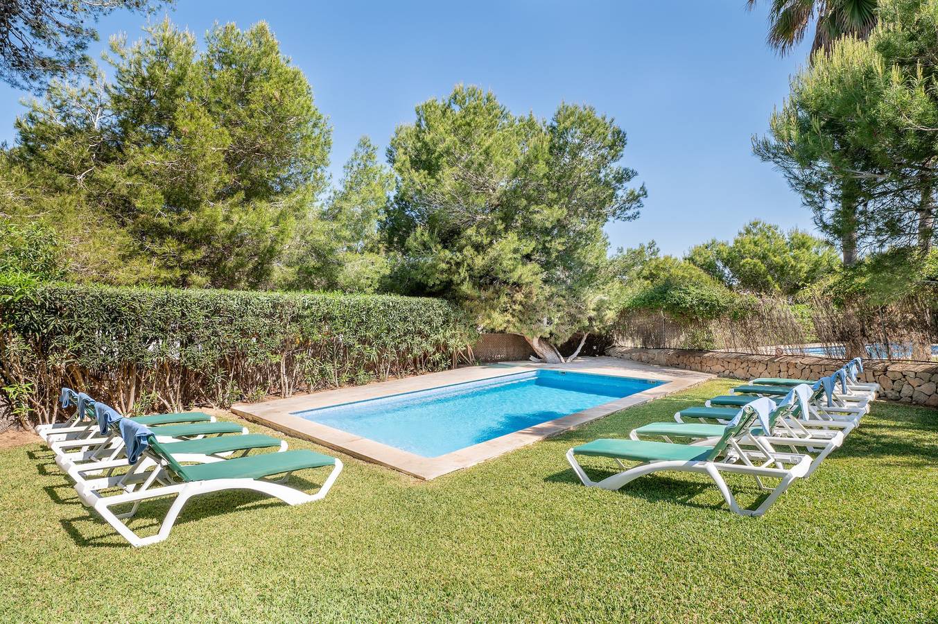 Villa 'Es Cantò' avec vue sur la mer, piscine et Wi-Fi in Cala d'Or, Santanyí