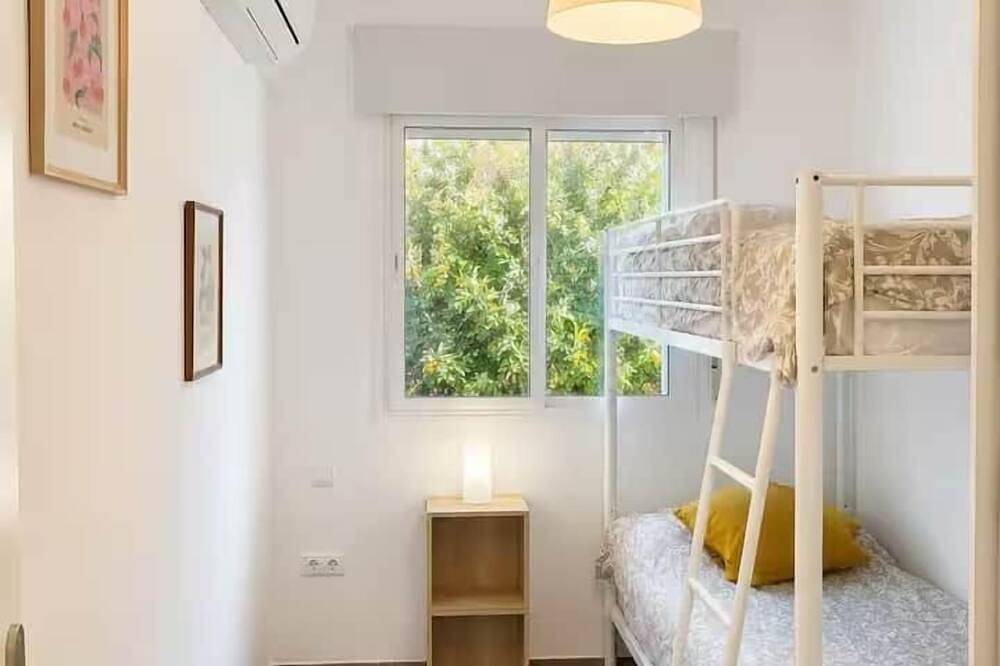Entire apartment, Beautiful apartment Torrenueva with pool and near the beach in Motril, Costa Tropical