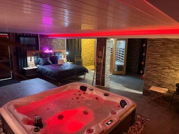 Hôtel pour 2 personnes, avec sauna ainsi que jardin et jacuzzi à Portet-sur-Garonne