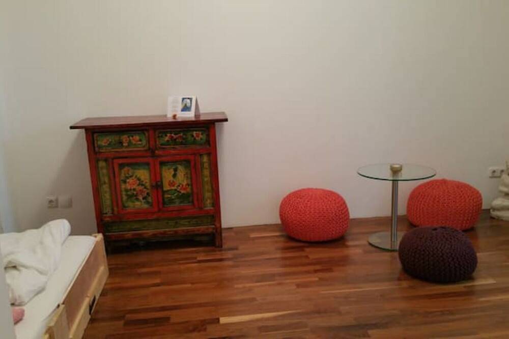 Ganze Wohnung, Appartment mit eigenen Garten in Schwabing in München Schwabing, München