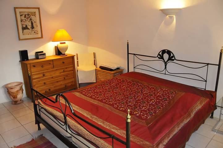 Location de vacances pour 6 personnes, avec terrasse à La Capelle-et-Masmolène - 3