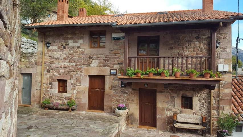 Casa rural para 12 personas, con jardín en Peñarrubia