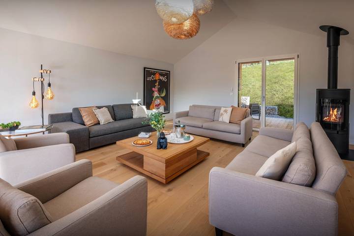 Villa pour 8 personnes, avec piscine ainsi que sauna et jardin sur le Lac d'Annecy - 4