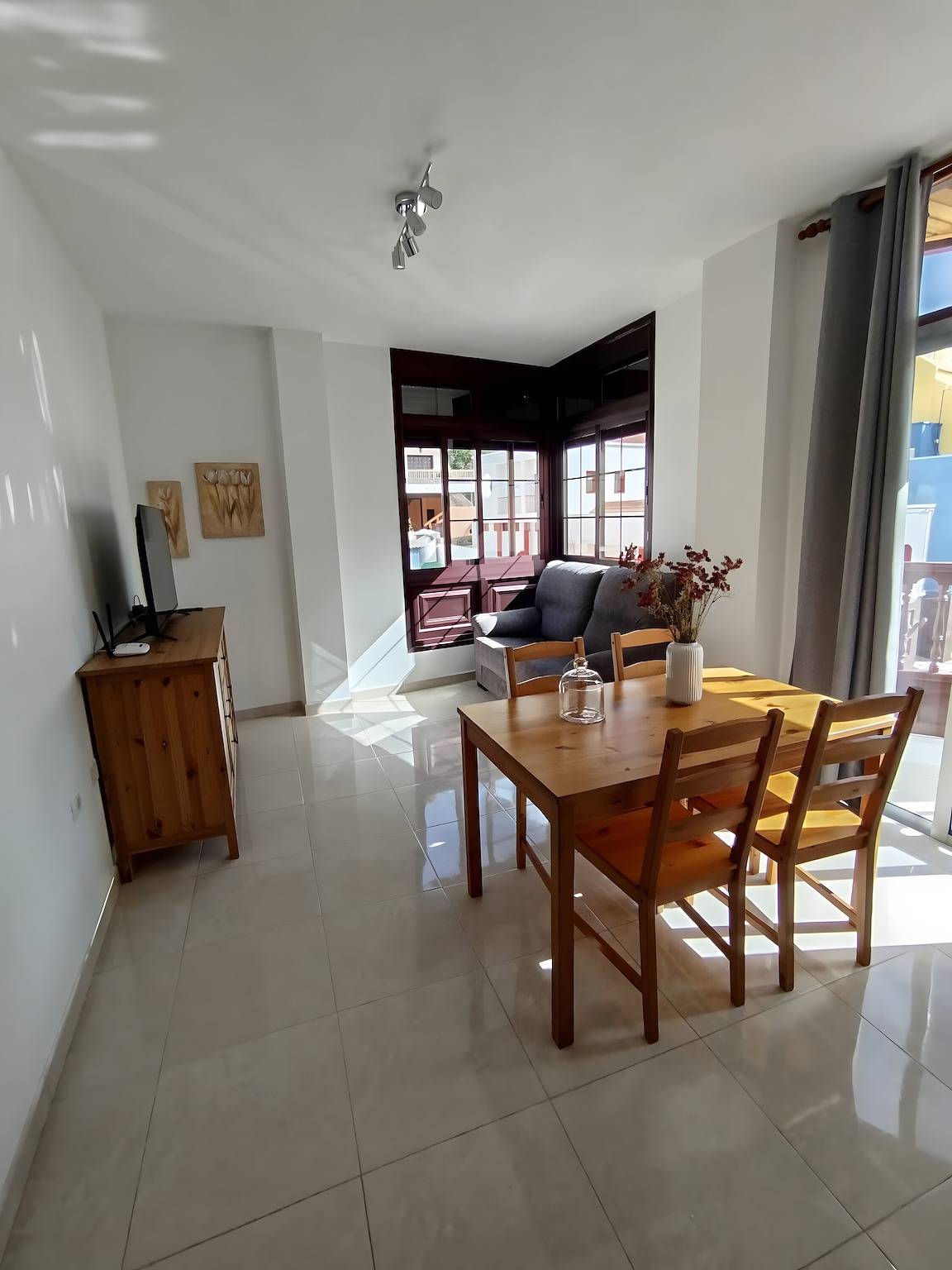 Entire apartment, Apartment 'Vivienda Vacacional Ana' with Balcony and Wi-Fi in San Sebastián de la Gomera, La Gomera