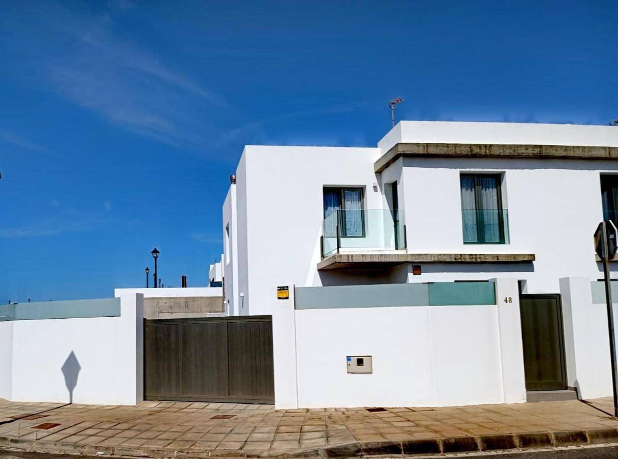 Arrecife exclusive beach house in Playa del Reducto, Arrecife