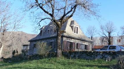 Gîte pour 9 personnes, avec balcon à Lascelle