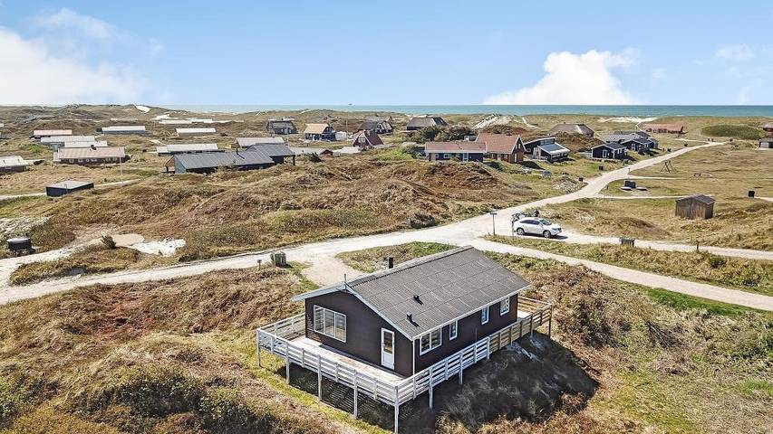 Villa for 6 personer, med balkon/terrasse i Vejlby Klit