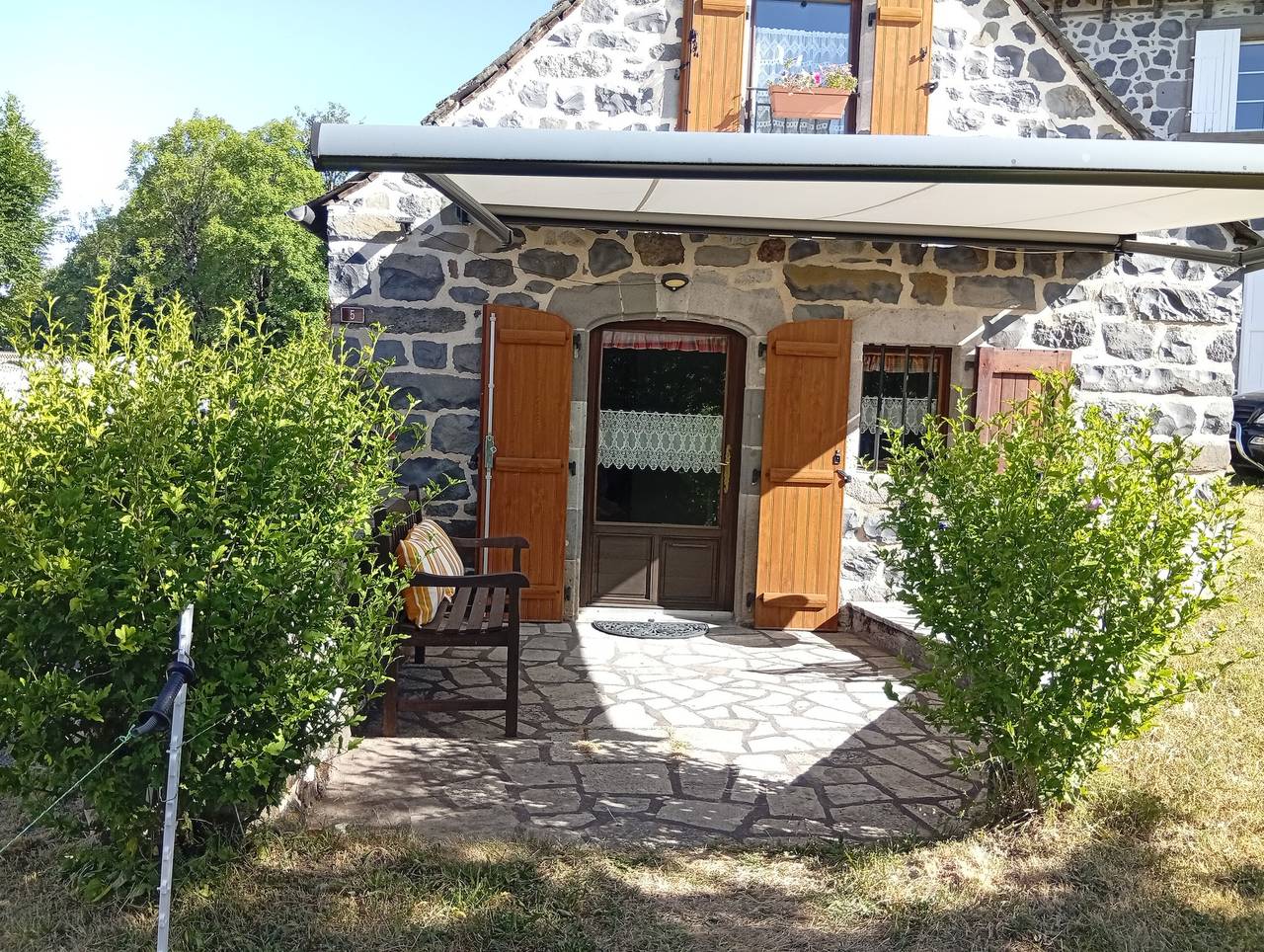 Ferienhaus 'Cantalou' in Saint-Martin-sous-Vigouroux, Regionaler Naturpark Volcans d'Auvergne