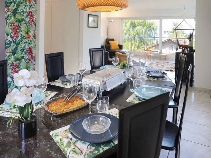 Ferienhaus für 6 Personen, mit Seeblick und Ausblick sowie Balkon und Garten am Genfer See - 4