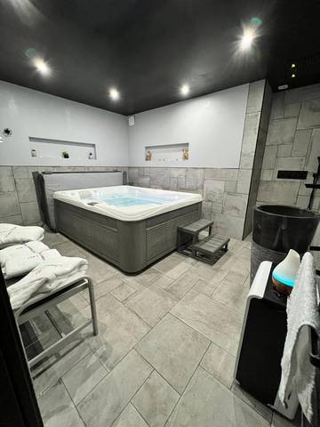 Chambre d’hôte pour 2 personnes, avec jardin ainsi que jacuzzi et piscine à Lestrem