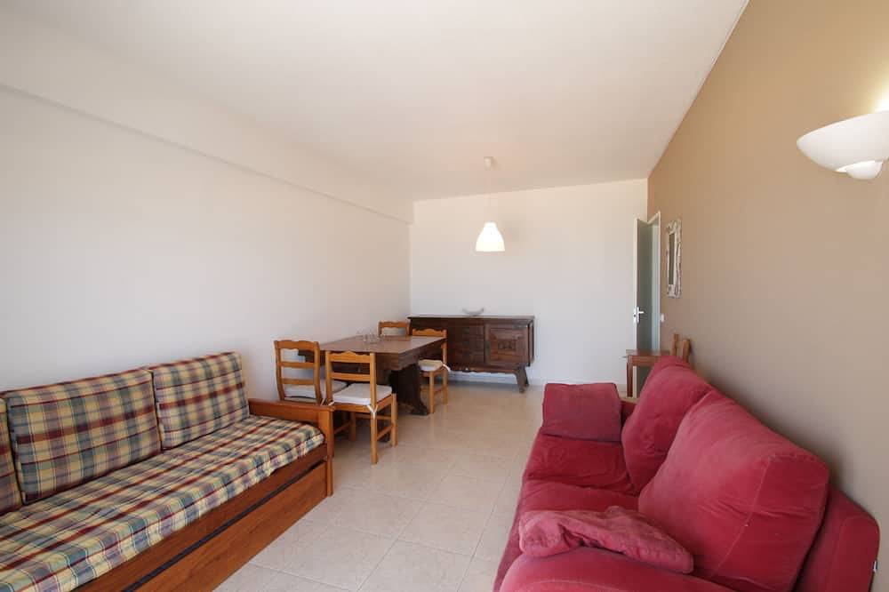 Ganze Wohnung, Holiday apartment, sea-front, fantastic sea views. in Armação de Pêra (costa), Faro Distrikt