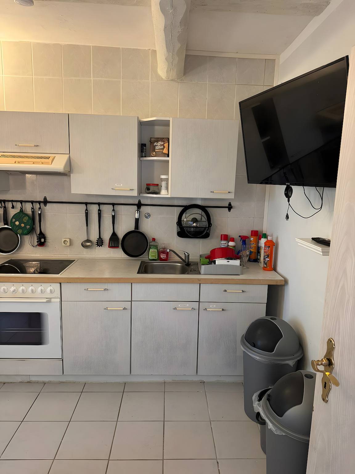 Entire apartment, Apartment 'Ferienwohnung Rothentor2' with Private Terrace and Wi-Fi in Dorf Mecklenburg, North-West Mecklenburg (Wismar region)