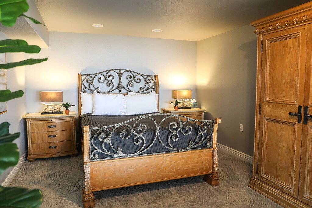 Lakefront Family Getaway | Dock, Hot Tub, Kings in Lakeport, California North Coast