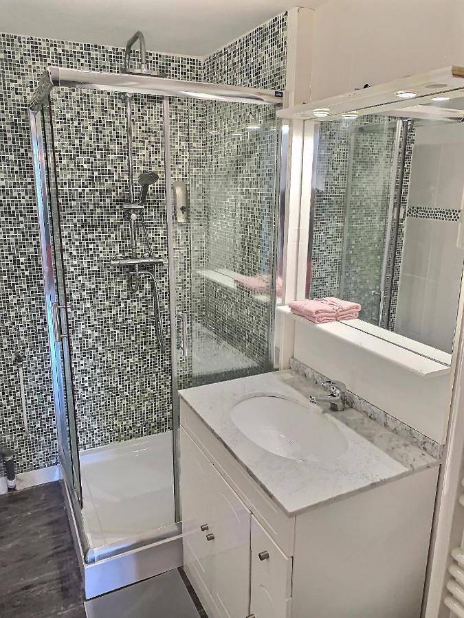 Appartement entier, One-Bedroom Apartment in Pau, Béarn