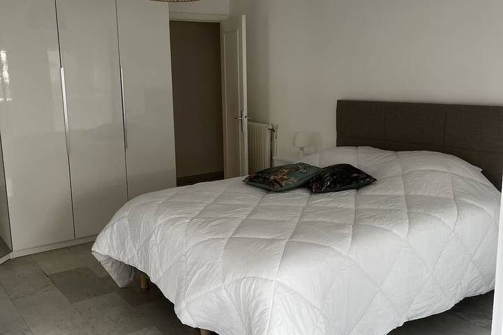 Appartamento intero, 94m2 air-conditioned apartment sea view, swimming pool 3 bedrooms 50m2 terrace Pkg in Cagnes-sur-Mer, Costa mediterranea (Francia)