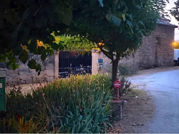 Gîte pour 2 personnes, avec jardin et piscine à Argilliers - 4