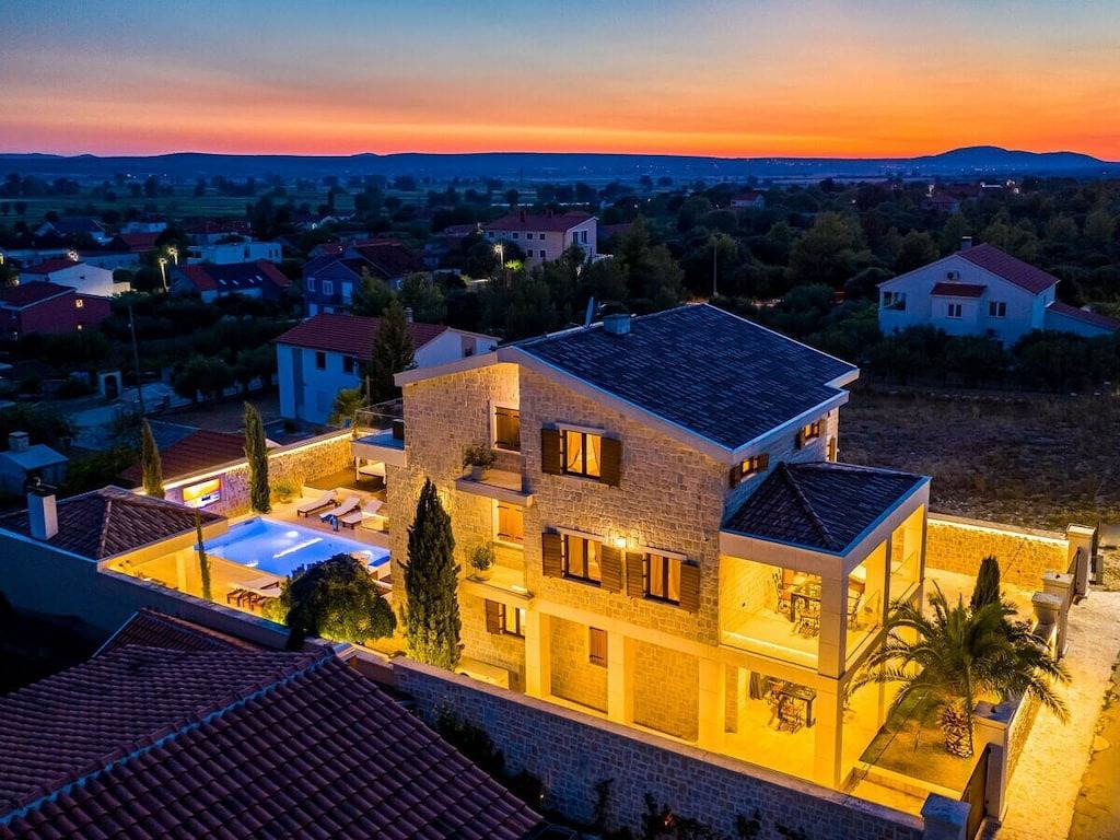 Villa in Polača met zwembad in Polača, Zadar