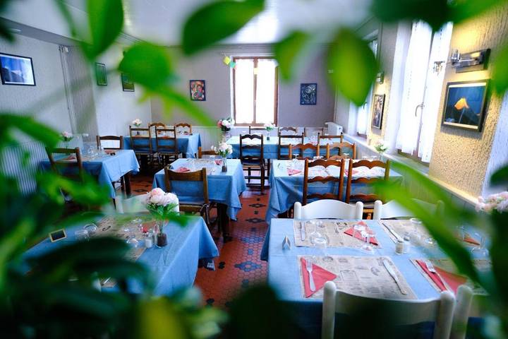 Hôtel pour 3 personnes, avec terrasse et vue à Coucouron - 2