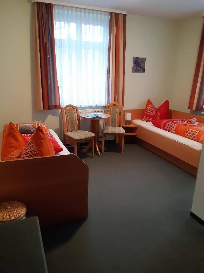 Ferienhaus für 2 Personen, mit Terrasse und Garten in Großröhrsdorf - 4