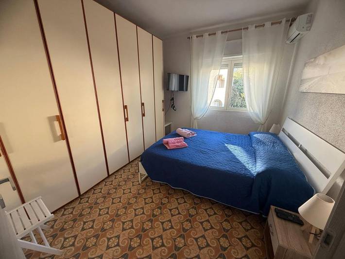 Casa vacanza per 5 persone, con Balcone e Terrazza nonché Giardino e Panorama a Falerna Marina