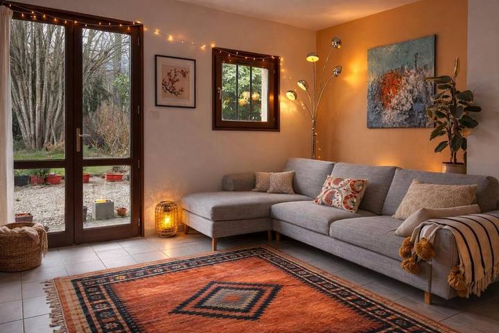 Gîte pour 6 personnes, avec vue et jardin dans Chevagny-les-Chevrières