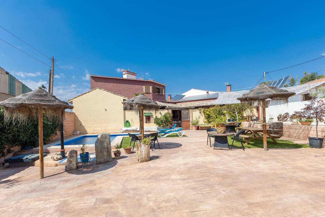 Landhaus 'El Tinao De La Petra' mit privatem Pool, Wi-Fi und Klimaanlage in Fuentidueña de Tajo, La Alcarria