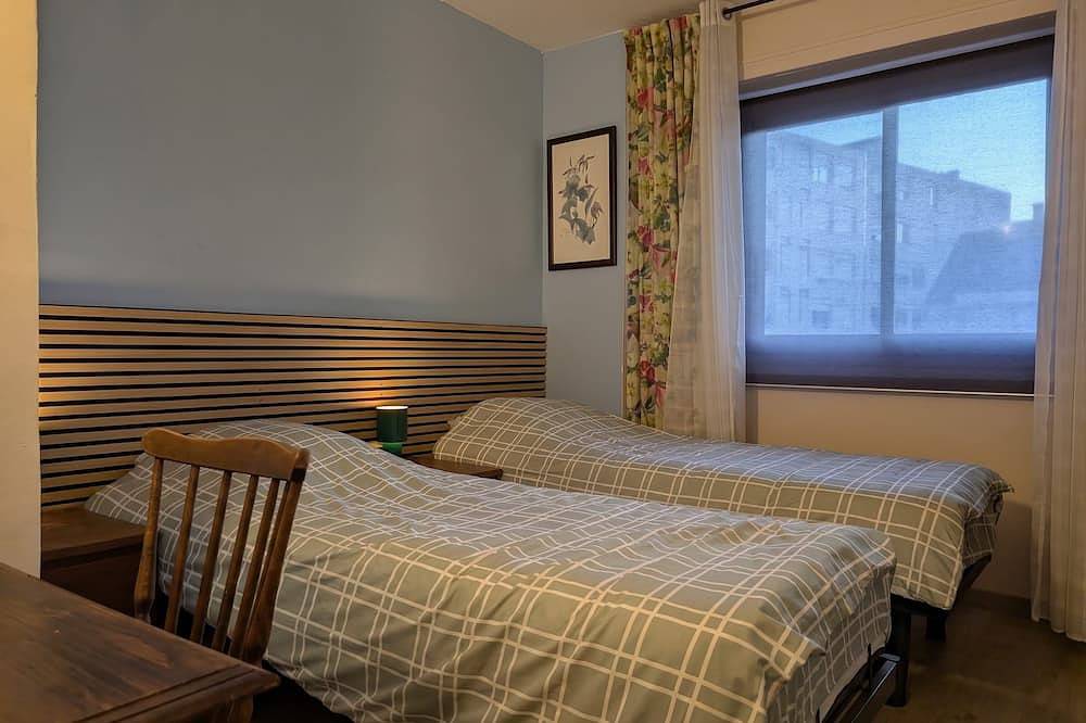 Entire apartment, A 5-minute walk from downtown - Bright two-bedroom apartment, 2 bedrooms, large balcony, garage space in Pau, Béarn