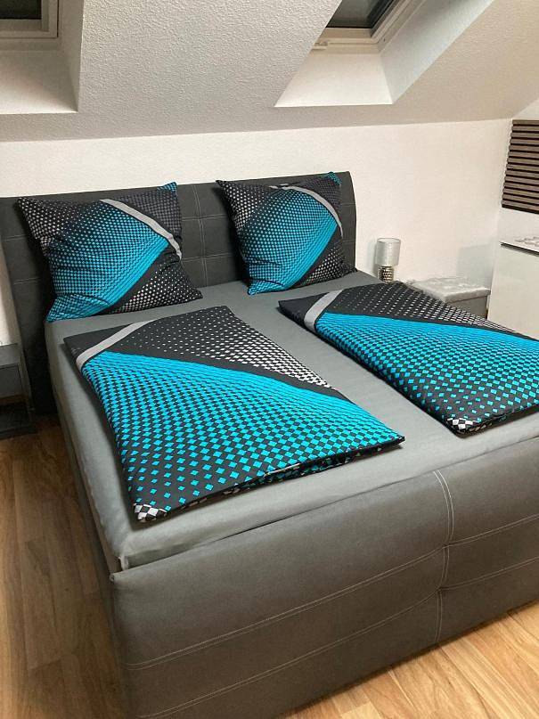 Ganze Wohnung, One-Bedroom Apartment in Winzerla, Jena