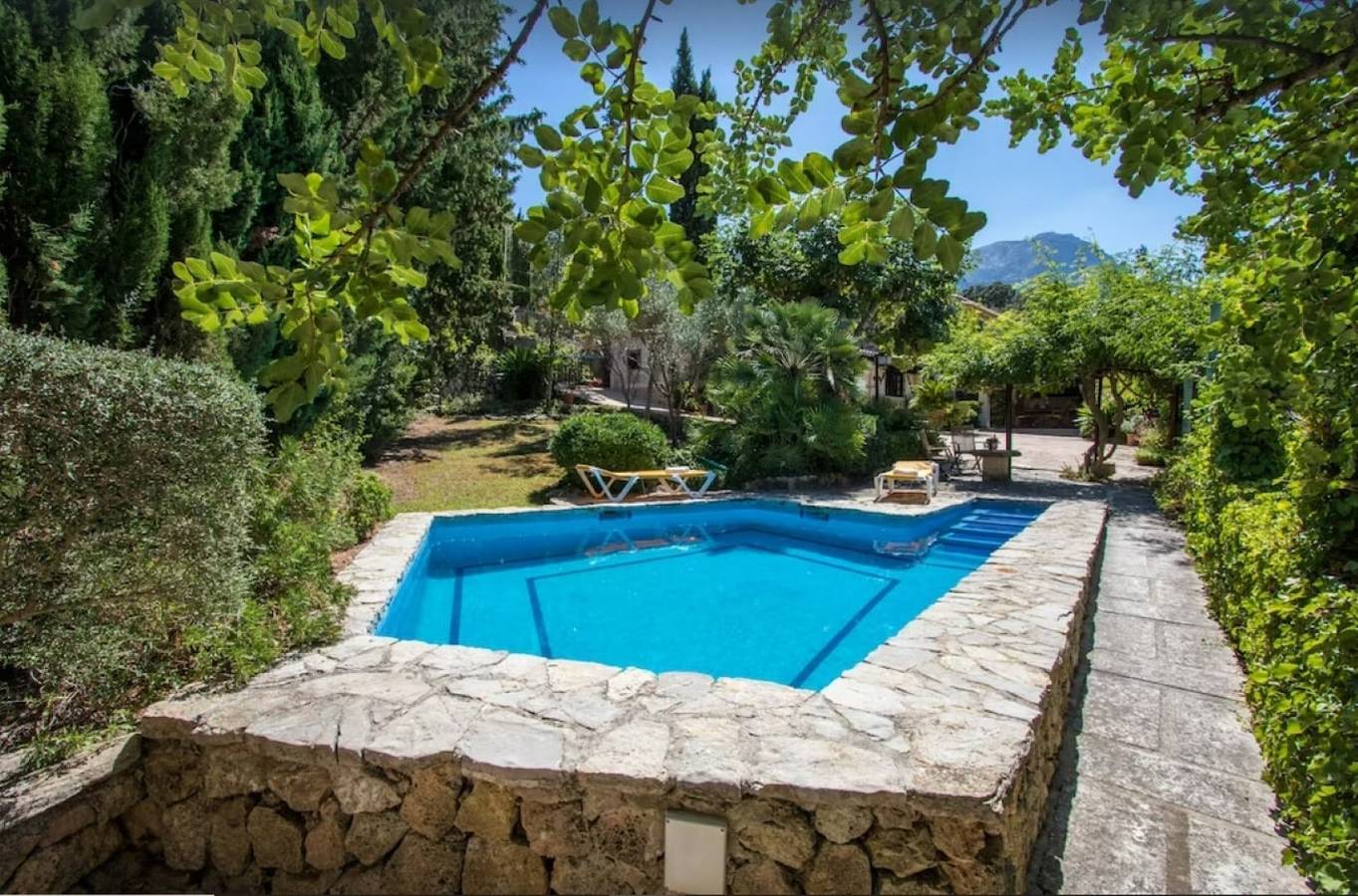 Finca "Camp De La Caseta" mit Bergblick, privatem Pool und Wlan in Pollença, Mallorca Norden