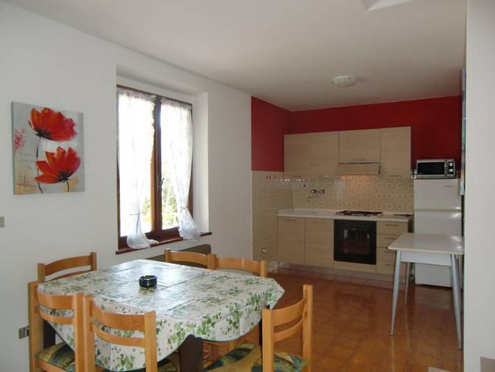 Ganze Wohnung, Erdgeschosswohnung mit Seeblick in Val Maria-pur, Ledro