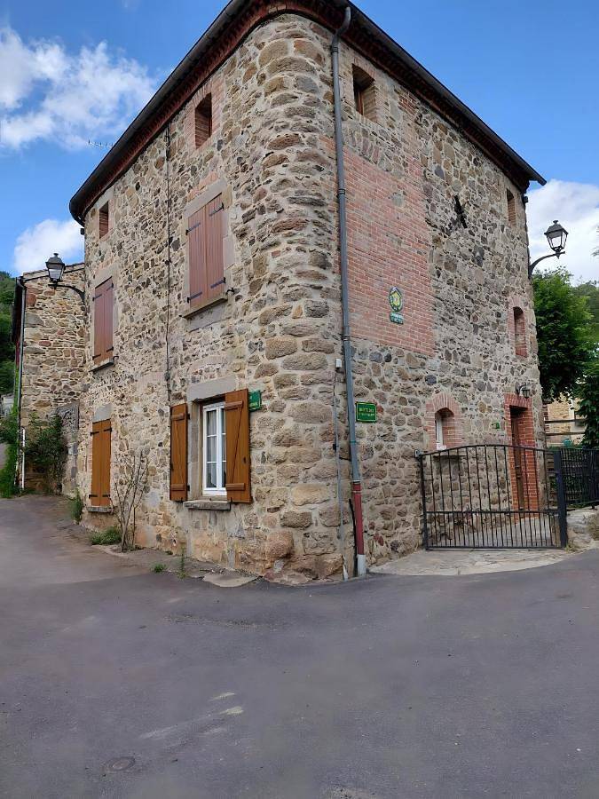 Gîte pour 3 personnes, avec jardin dans Saint-Gervazy - 2