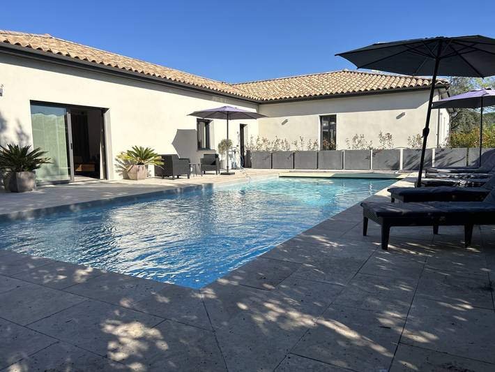 Gîte pour 6 personnes, avec jardin ainsi que piscine et terrasse - 1