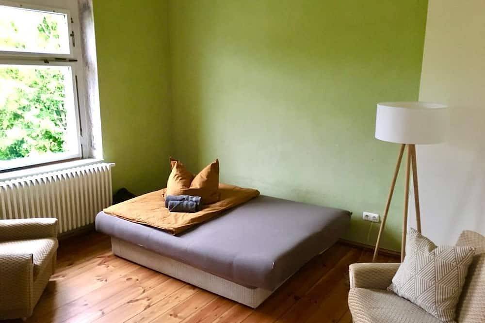 Ganze Wohnung, Schlafen im Bahnhof - Suite - Bahnhof Nebra in Nebra (Unstrut), Saale-Unstrut