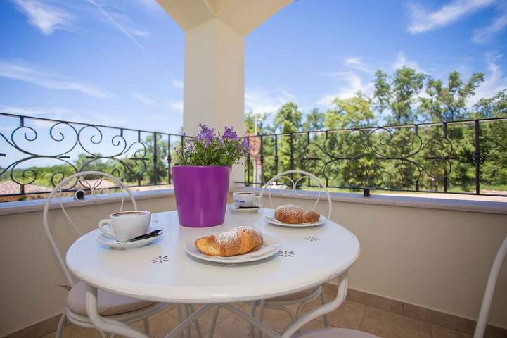 Ferienwohnung für 4 Personen, mit Balkon und Garten in Nova Vas - 3