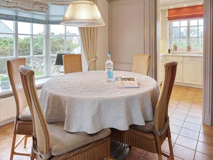 Ganze Ferienwohnung, Christa, App. 2 - First-Class Suiten in Bestlage. in Nordfriesische Inseln (Schleswig-Holstein) (Schleswig-Holstein), Wenningstedt