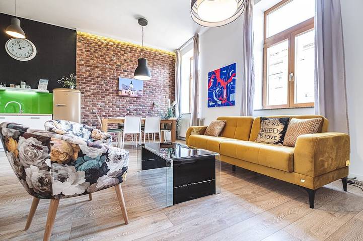 Ferienwohnung für 5 Personen, mit Balkon und Pool sowie Sauna - 1