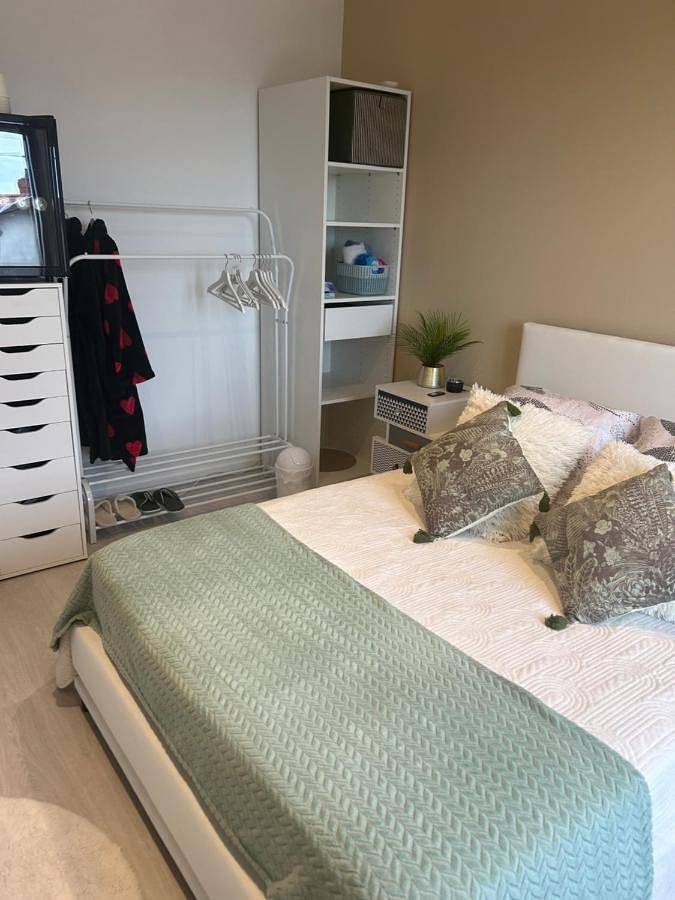 Gîte pour 2 personnes, avec jardin et vue ainsi que terrasse et piscine à Saint-Lager - 4